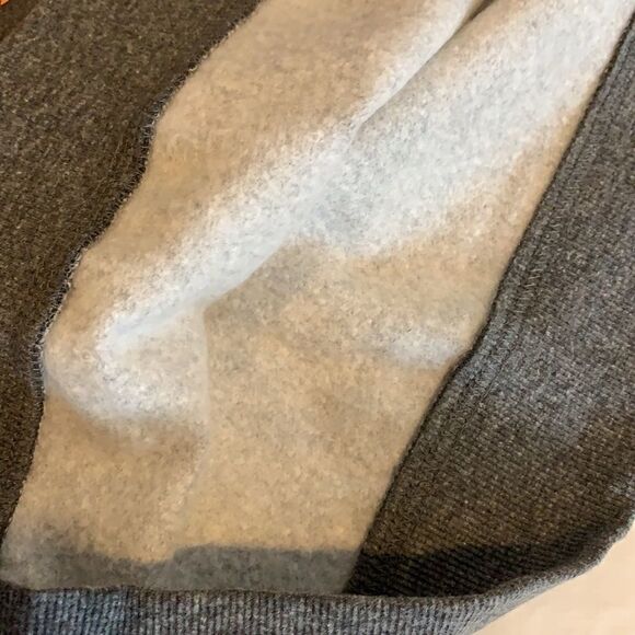 Love, Peace, & Lazy Days Gray fall sweatshirt NWT - Picture 12 of 14